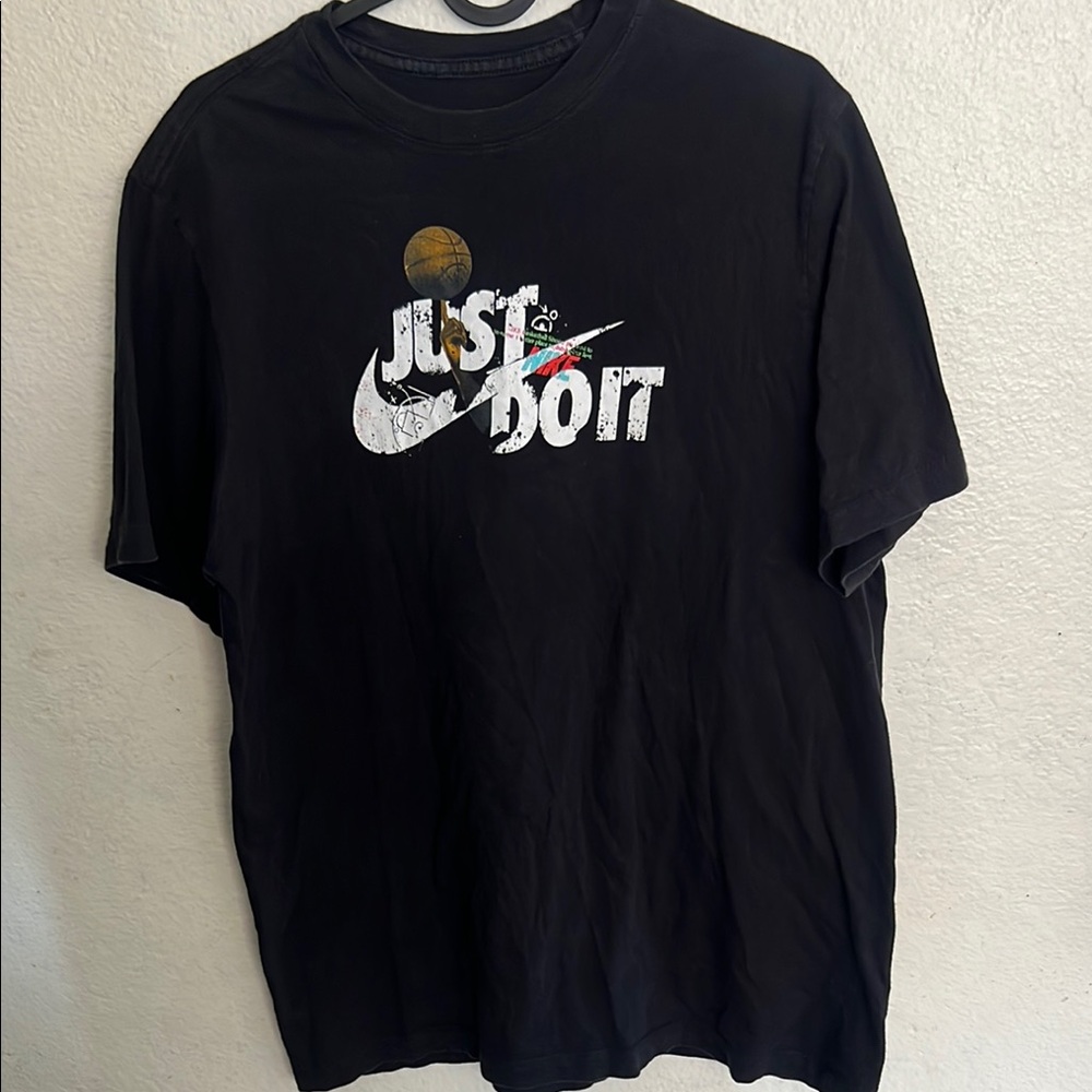 Nike Black Graphic Men's T-Shirt